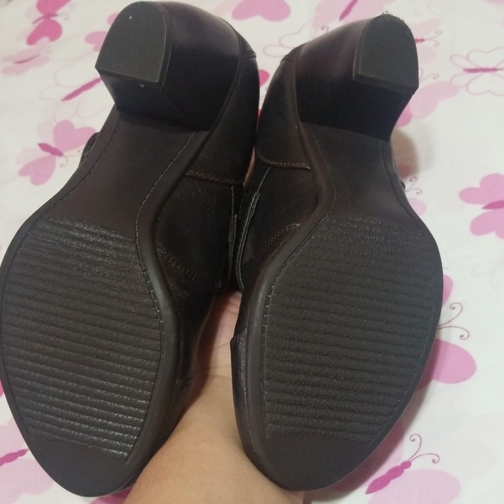 Shoes - Picture 3 of 3
